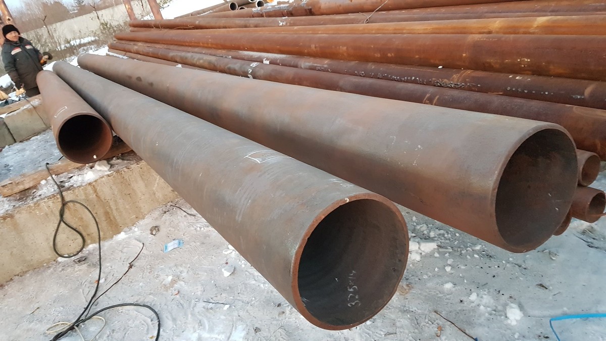 Труба крекинговая 325x13 сталь 15Х5М ГОСТ 550-75